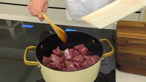 Sazona e incorpóralas a la cazuela Sazona e incorpóralas a la cazuela