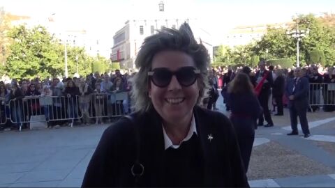 Simoneta Gómez-Acebo ante las cámaras en el Palacio Real