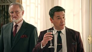 Gabriel aparece por sorpresa en la fiesta de bienvenida de Pelayo y se atribuye el &eacute;xito de &lsquo;Flor divina'