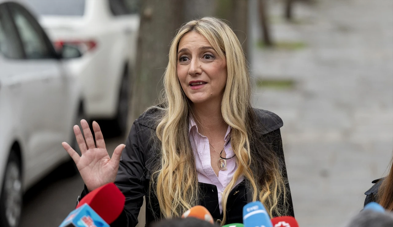 Ex Miss Asturias, Claudia Montes, a su llegada al Tribunal Supremo
