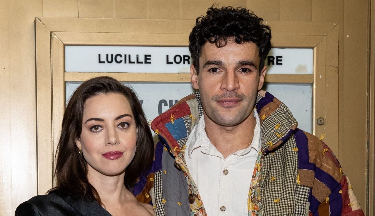 Aubrey Plaza y Christopher Abbott