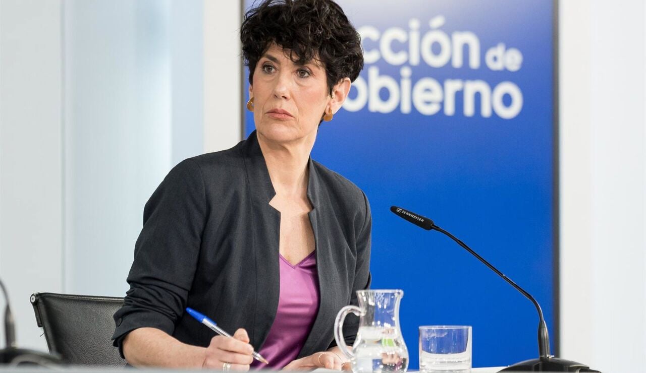 Elma Saiz apela a que las empresas suban salarios tras superarse los 22 millones de cotizantes