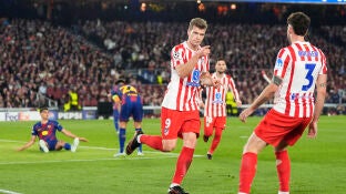  Alexander S&oslash;rloth celebra el segundo gol ante el Barcelona en el Camp Nou