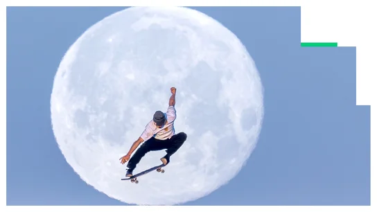 Danny León, con la Luna de fondo Danny León, con la Luna de fondo