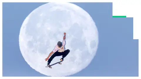 Danny León, con la Luna de fondo Danny León, con la Luna de fondo