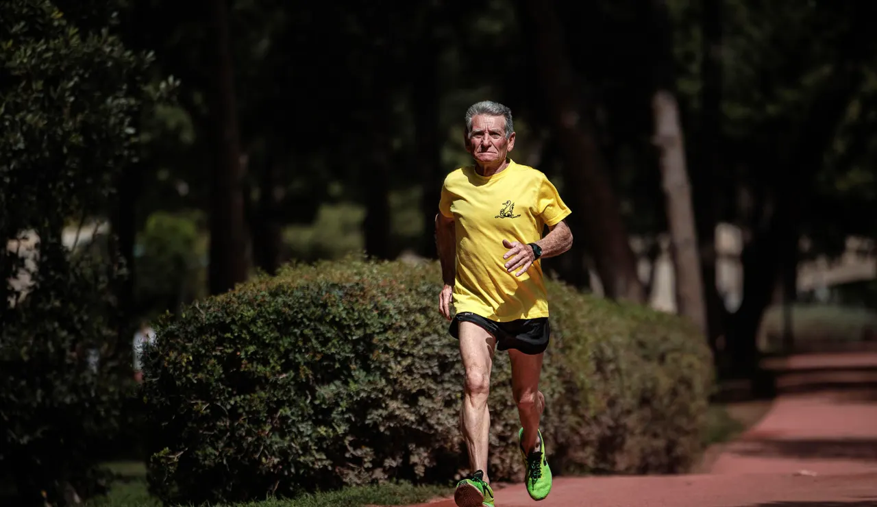 Pep Mocholí tiene 77 y quiere seguir corriendo hasta los cien años
