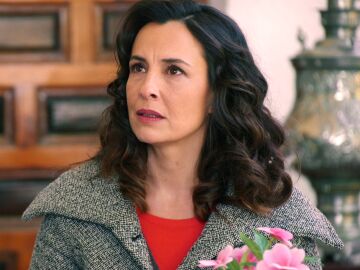 &iquest;Acorralada? Pelayo reconoce a Beatriz y amenaza con desvelar su secreto 