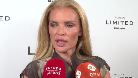 Esther Cañadas ante las cámaras