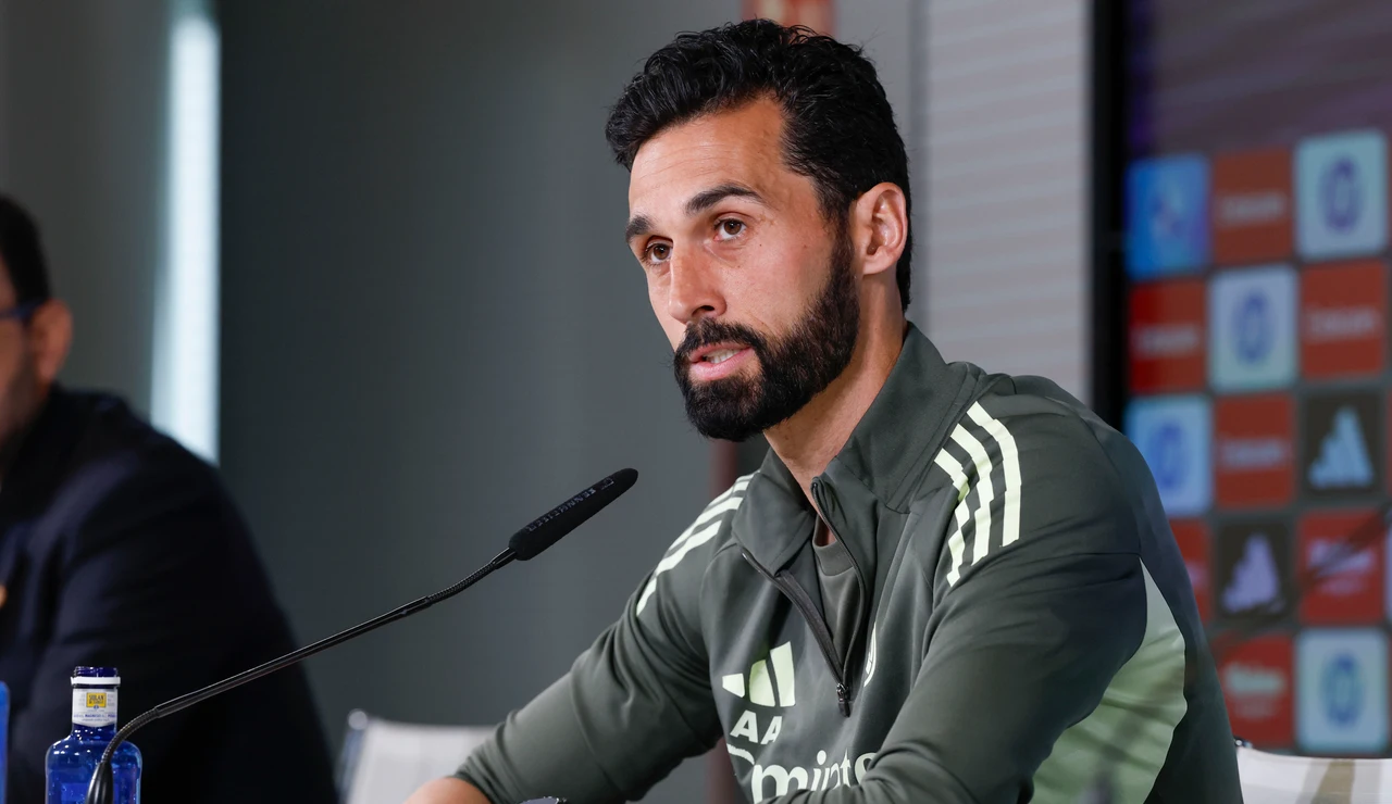 Álvaro Arbeloa, en rueda de prensa en Valdebebas