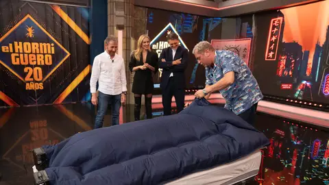 El Monaguillo sorprende con un edredón para el calor El Monaguillo sorprende con un edredón para el calor