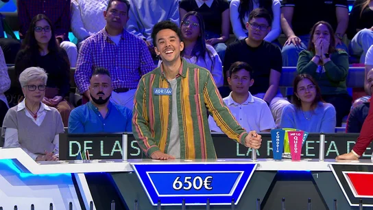 Adrián se apoya en el gajo de ‘todas las vocales’ para resolver un panel de 650€ Adrián se apoya en el gajo de ‘todas las vocales’ para resolver un panel de 650€