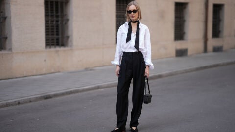 Mujer con bailarinas