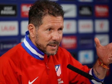 El entrenador del Atl&eacute;tico de Madrid, Diego Simeone, en rueda de prensa