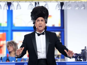 La peluca de An&iacute;bal G&oacute;mez se roba el protagonismo en su imitaci&oacute;n de Chiquetete 