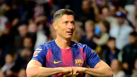 Robert Lewandowski celebra un gol con el Barcelona Robert Lewandowski celebra un gol con el Barcelona