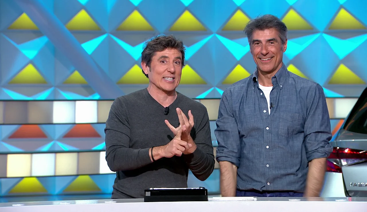 Manel Fuentes se cuela en La ruleta con motivo del estreno de Tu cara me suena