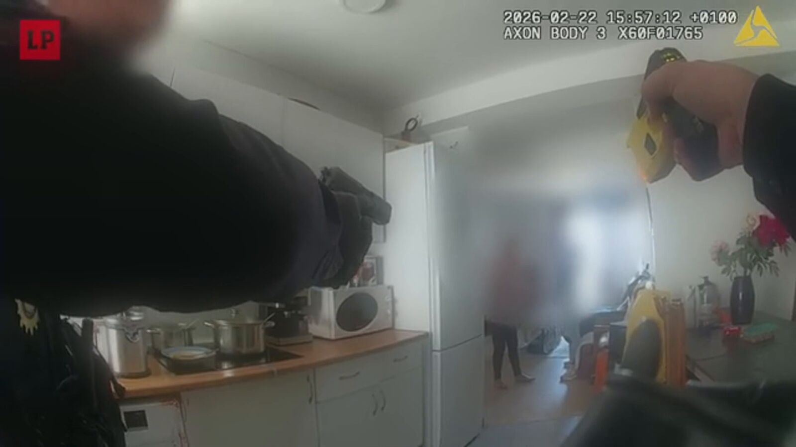 El tenso momento de la detención del asesino de Benimamet: la Policía encuentra el cadáver nada más entrar