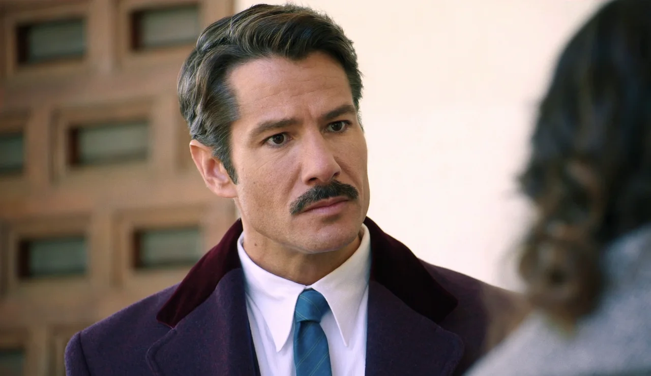 Beatriz confiesa a Pelayo que ella es la mujer que conoció en México