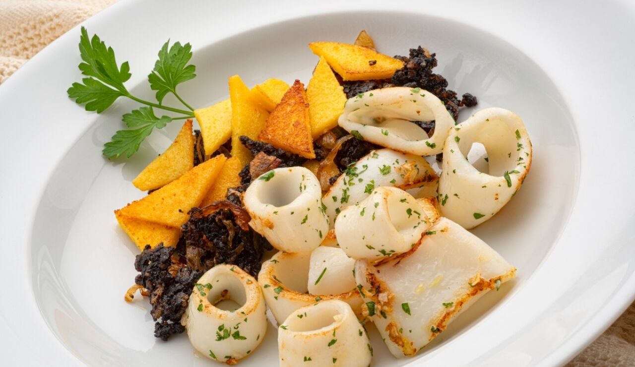 Chipirones salteados con morcilla