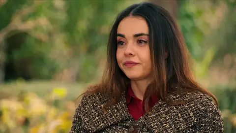 Paula en el capítulo 542 de Sueños de libertad Paula en el capítulo 542 de Sueños de libertad