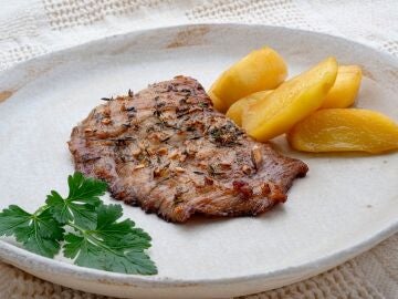 Secreto ib&eacute;rico asado con manzana, de Argui&ntilde;ano: "Una receta muy f&aacute;cil de hacer y muy rica de comer"