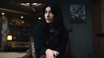 Camila Morrone en Algo terrible est&aacute; a punto de suceder