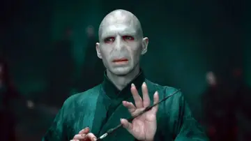 Ralph Fiennes como Voldemort en Harry Potter y las reliquias de la muerte: parte 2 Ralph Fiennes como Voldemort en Harry Potter y las reliquias de la muerte: parte 2