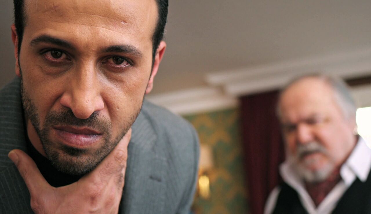 &ldquo;&iexcl;Me debes toda mi vida!&rdquo;: Abidin estalla contra Halis y el patriarca responde con un bofet&oacute;n