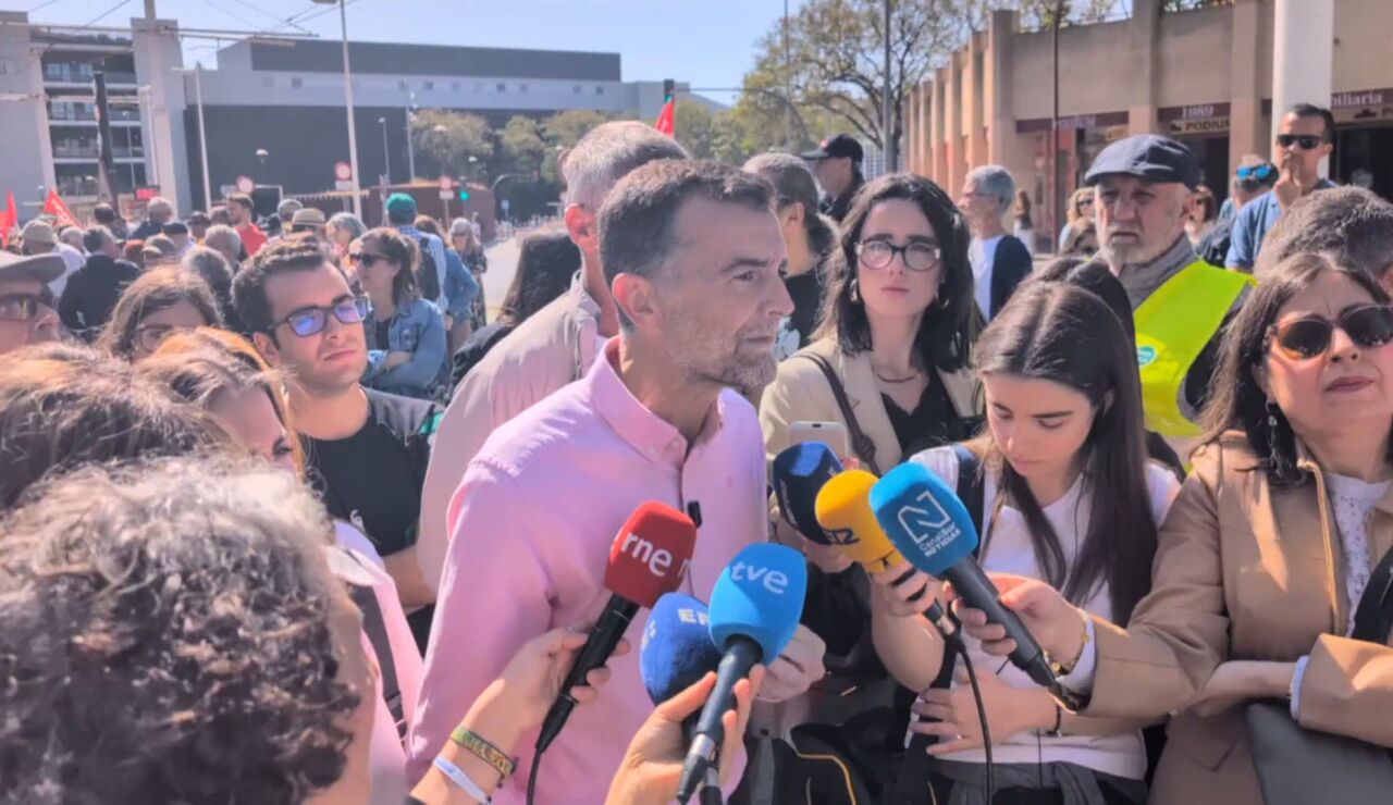 Ma&iacute;llo acusa a Juanma Moreno de querer "privatizar" y "destrozar" la sanidad p&uacute;blica