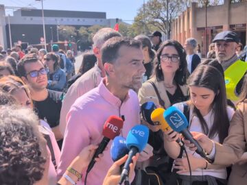 Ma&iacute;llo acusa a Juanma Moreno de querer "privatizar" y "destrozar" la sanidad p&uacute;blica