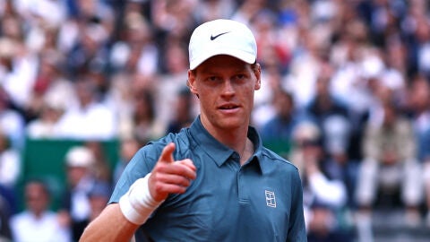 Sinner durante la final de Monecarlo