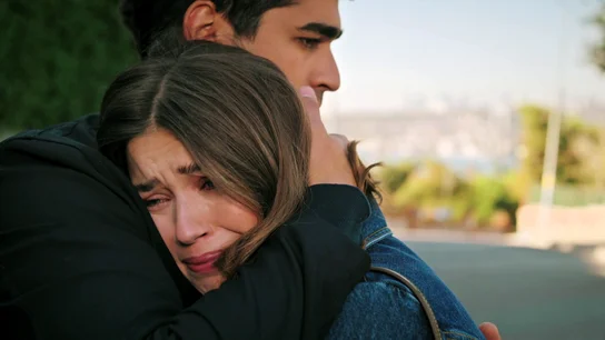 El angustioso error de Seyran que termina en un abrazo con Ferit El angustioso error de Seyran que termina en un abrazo con Ferit