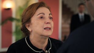 &ldquo;&iexcl;Dime d&oacute;nde est&aacute; ese psic&oacute;pata!&rdquo;: Ferit irrumpe en casa de los Kantarci para encontrar a Sinan