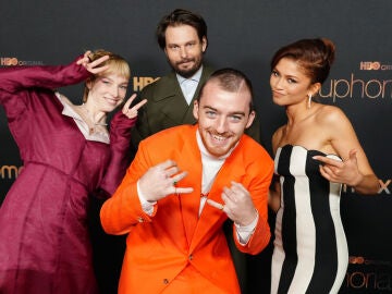 Hunter Schafer, Sam Levinson, Angus Cloud y Zendaya en la premiere de la temporada 2 de Euphoria