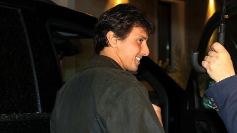 Andrés Roca Rey saliendo del hotel tras torear en Brihuega