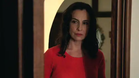 Beatriz descubre que Begoña y Gabriel duermen en habitaciones separadas Beatriz descubre que Begoña y Gabriel duermen en habitaciones separadas