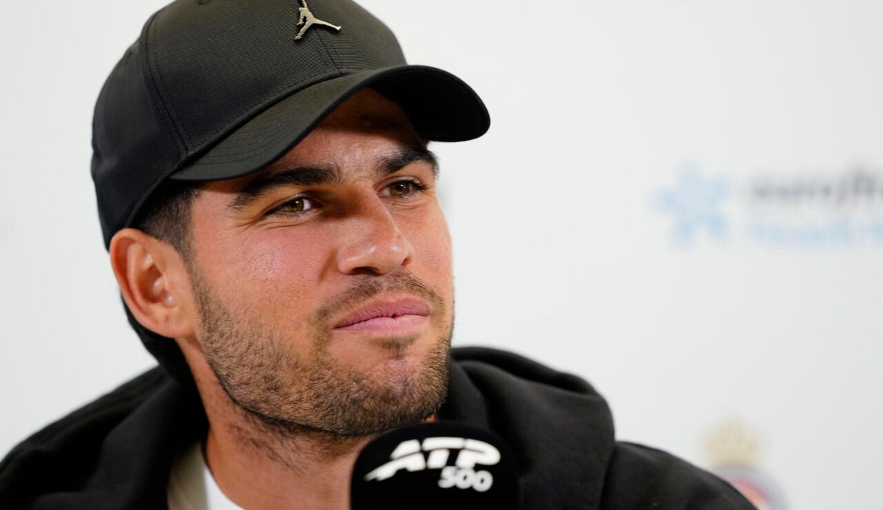 Carlos Alcaraz en rueda de prensa antes del God&oacute;