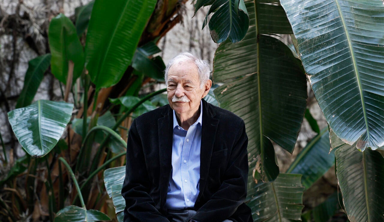 El escritor Eduardo Mendoza