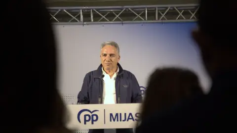 El vicesecretario de Coordinación Autonómica, Local y Análisis Electoral del PP, Elías Bendodo, en un acto en Mijas (Málaga). El vicesecretario de Coordinación Autonómica, Local y Análisis Electoral del PP, Elías Bendodo, en un acto en Mijas (Málaga). Sebastián Hipperdinger / Europa Press 11/04/2026