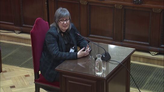 La gerente de Ineco declara que la contrataci&oacute;n de Jessica no sigui&oacute; el "procedimiento habitual" y Claudio Rivas se acoge a su derecho de no declarar