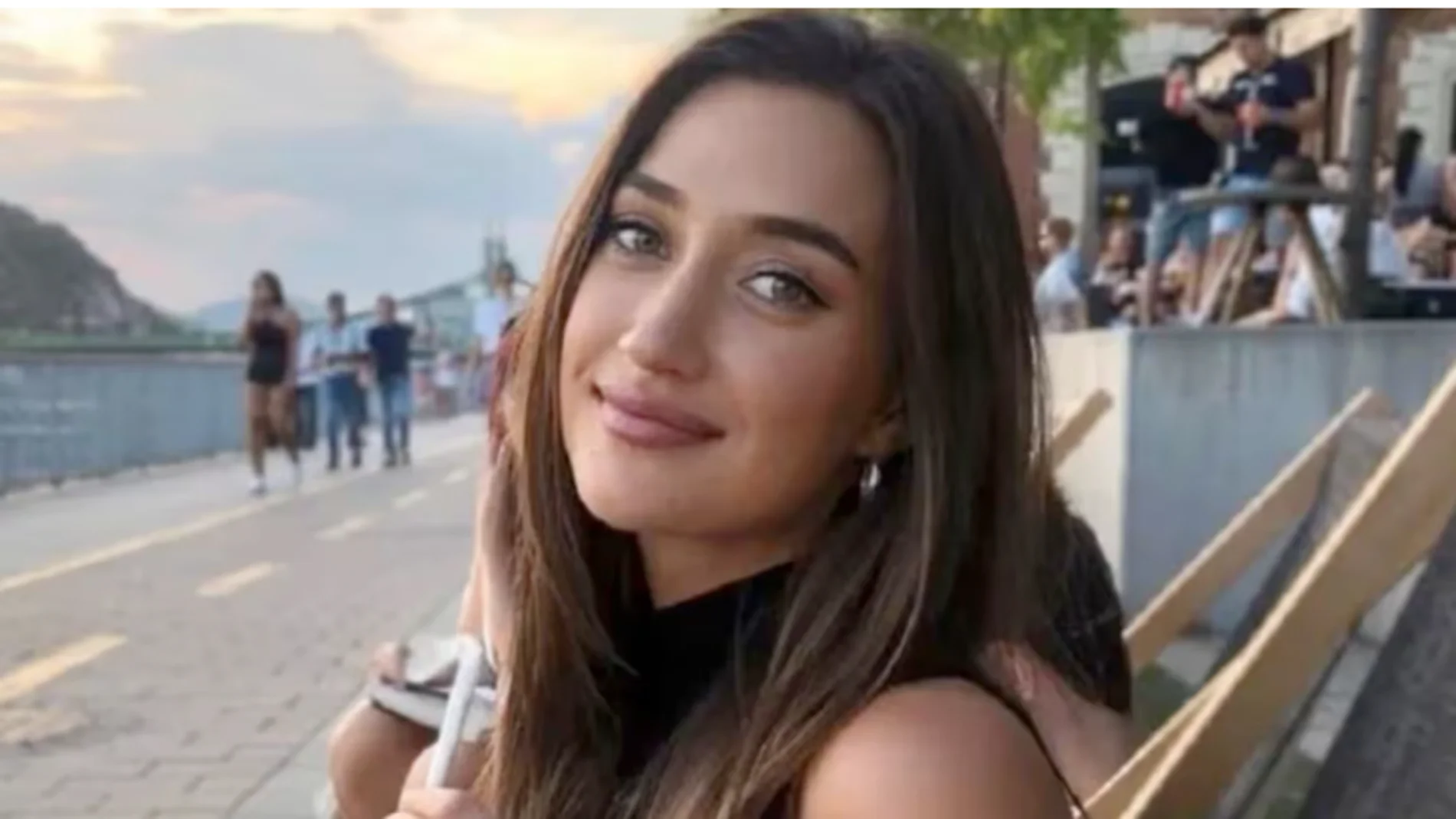 La influencer Annabella Lovas La influencer Annabella Lovas