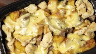 Plato de patatas con pollo