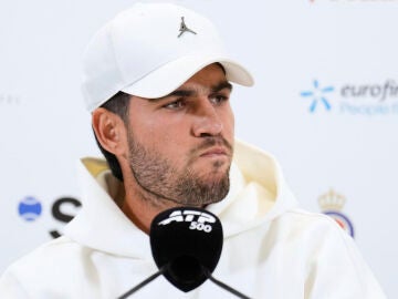 Alcaraz anuncia en rueda de prensa su retirada del God&oacute;