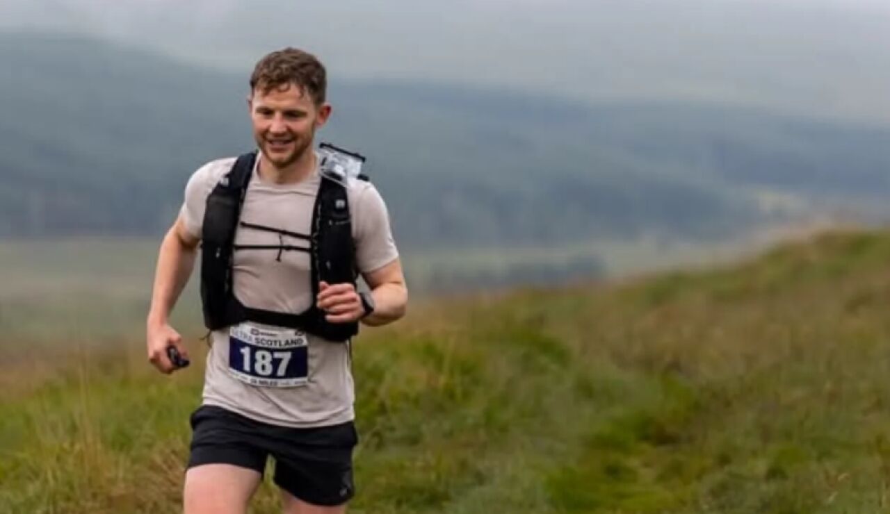 El ultrafondista David Parrish durante una carrera