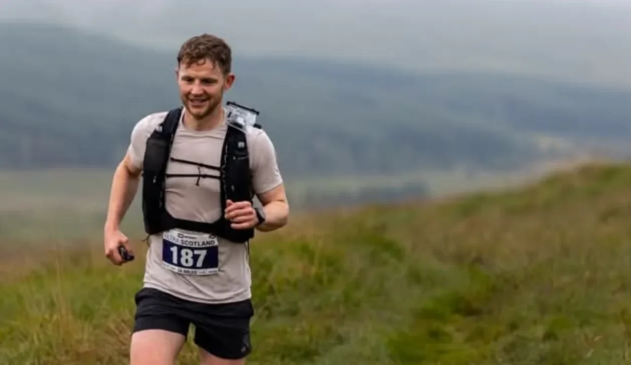 El ultrafondista David Parrish durante una carrera