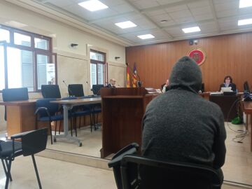 El condenado, durante el juicio