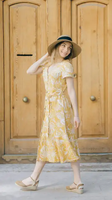 Alpargatas con cuña y vestido Alpargatas con cuña y vestido