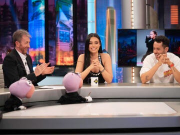 "Me dijeron que me iba a casar dos veces": Grefg recuerda la vez en la que una bruja le ley&oacute; el futuro