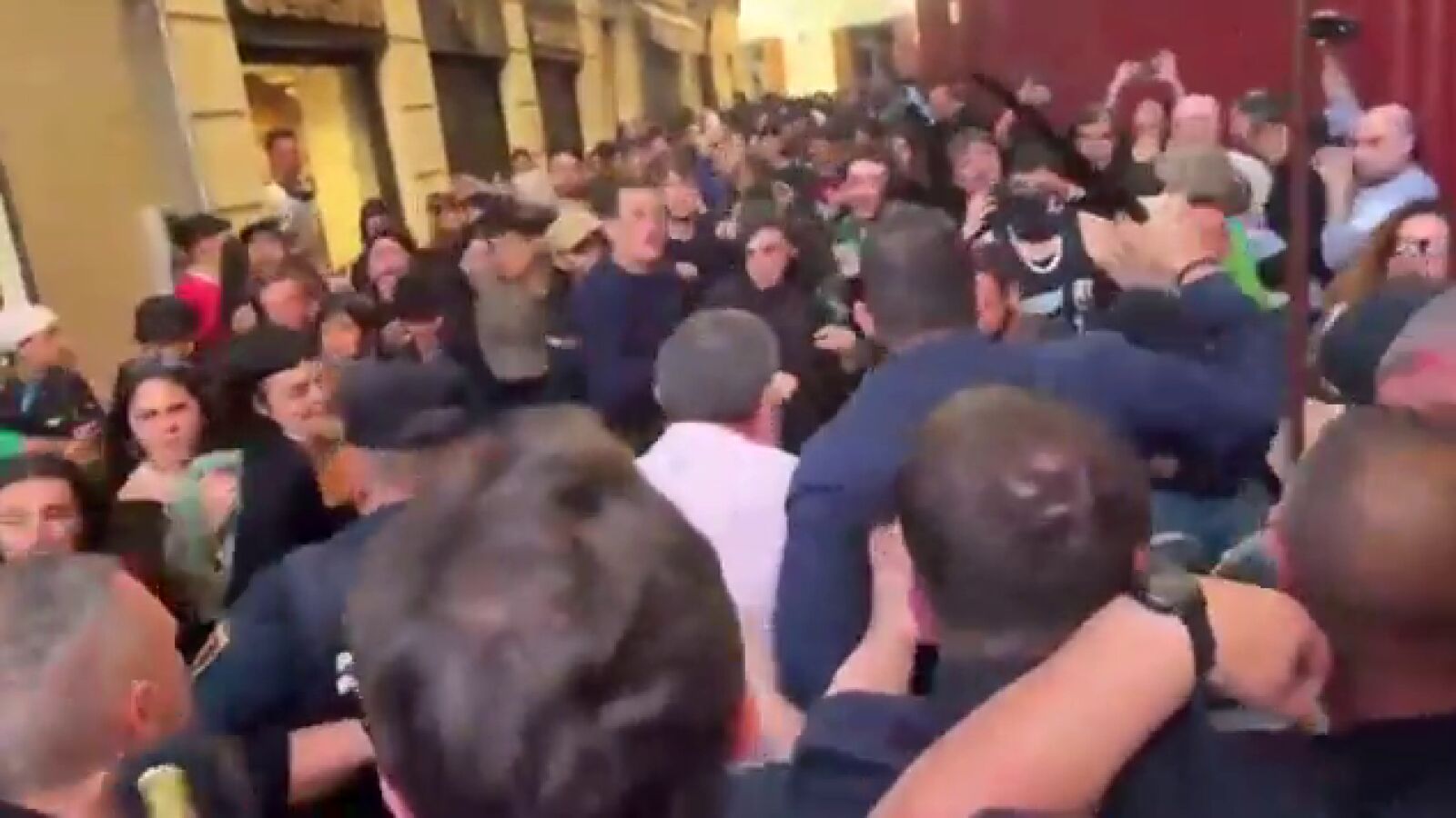 Abascal acusa al Gobierno y a Interior de 