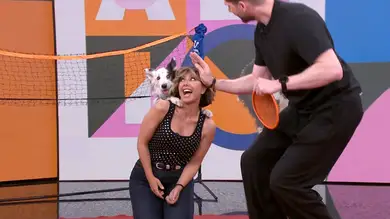 Skadi, la perrita acróbata, conquista a Sonsoles Ónega con sus trucos Skadi, la perrita acróbata, conquista a Sonsoles Ónega con sus trucos